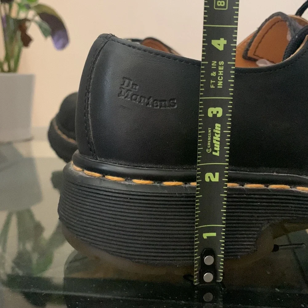 RARE✨DR. MARTENS Smooth Leather Oxfords.- Size 6UK MENS / 7US MENS / 8.5 US WMS